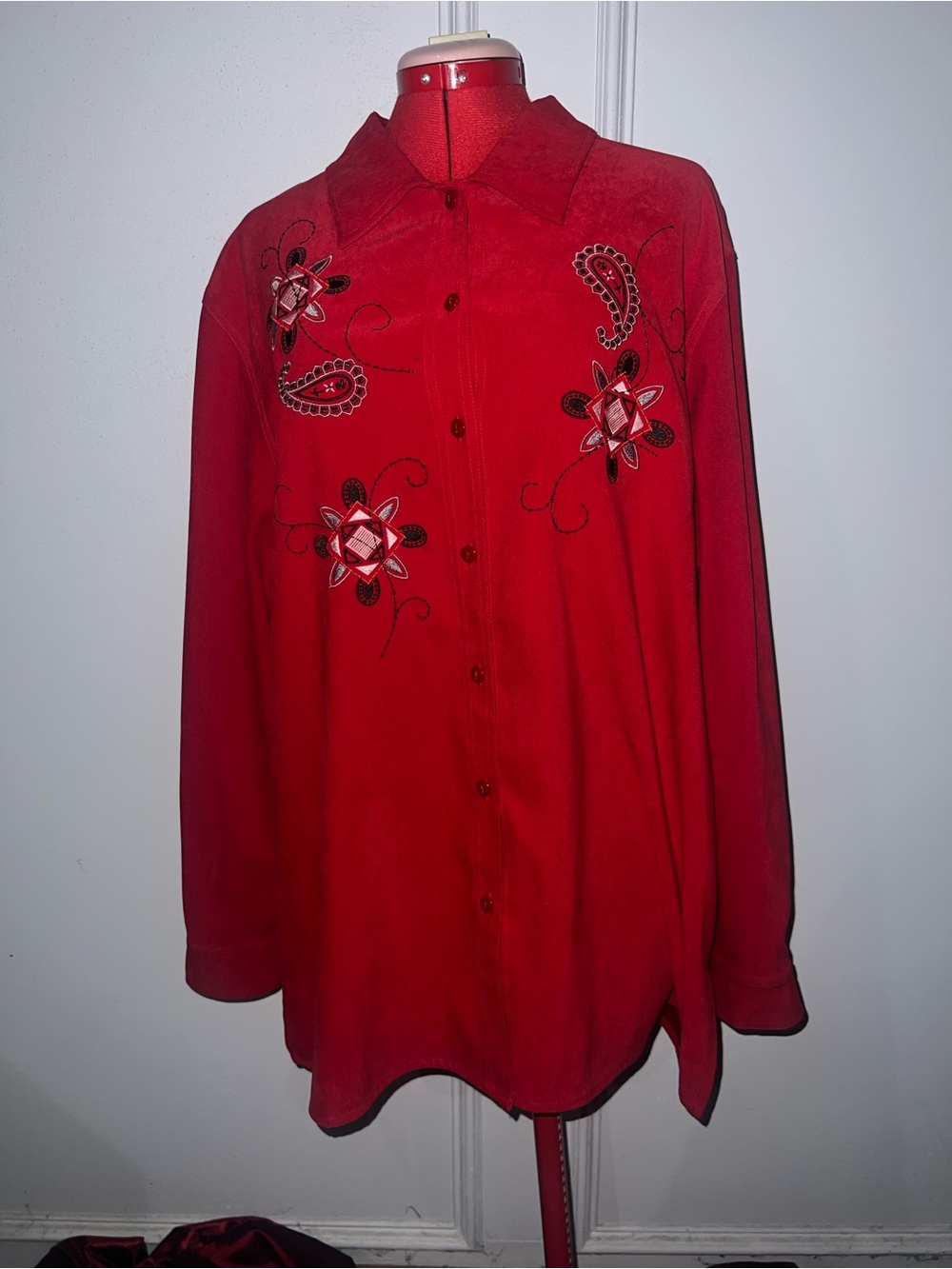 Allison & Co Embroidered Red Women's Button-Up Shirt size XL